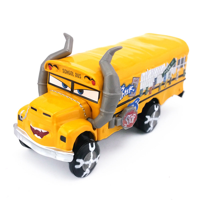 Cars 3, Miss Fritter Model Bus