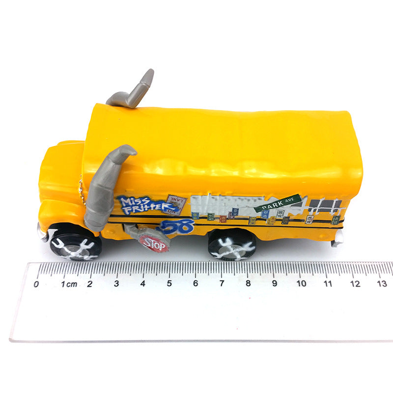 Cars 3, Miss Fritter Model Bus